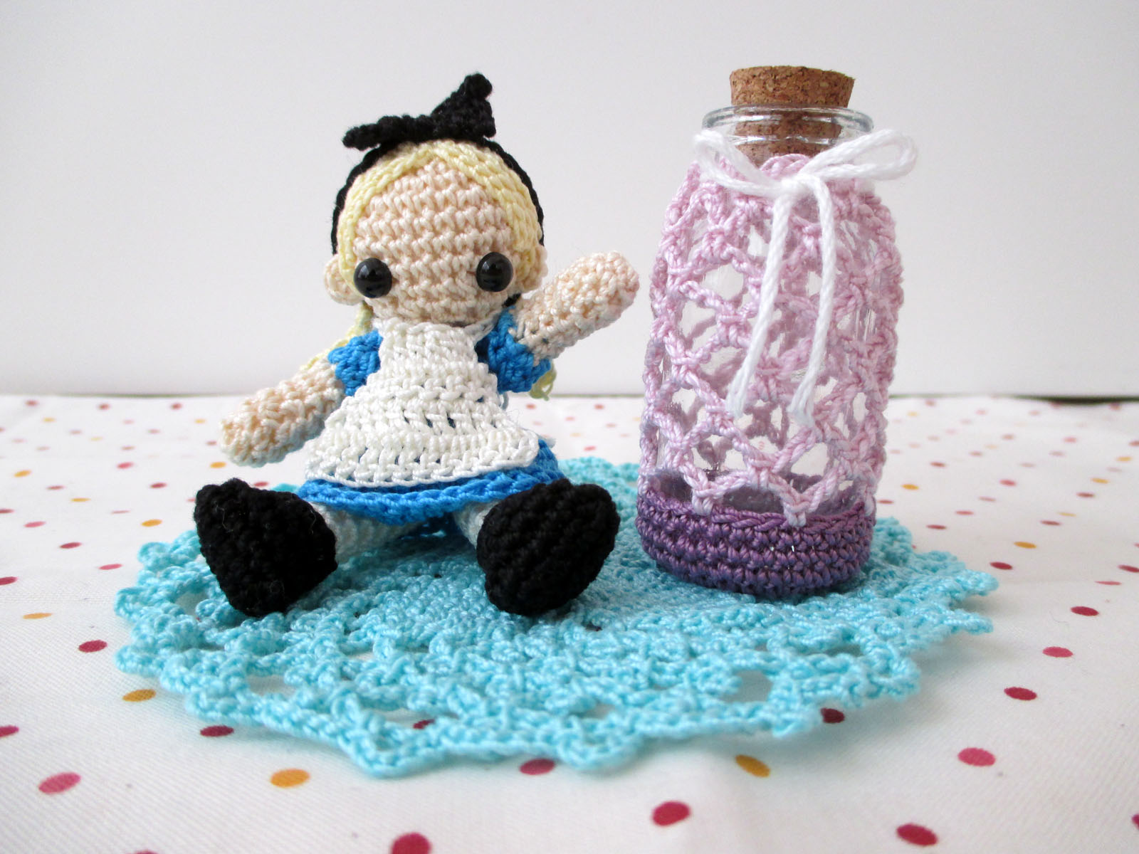 編みぐるみの女の子アリス風 - おもちゃ